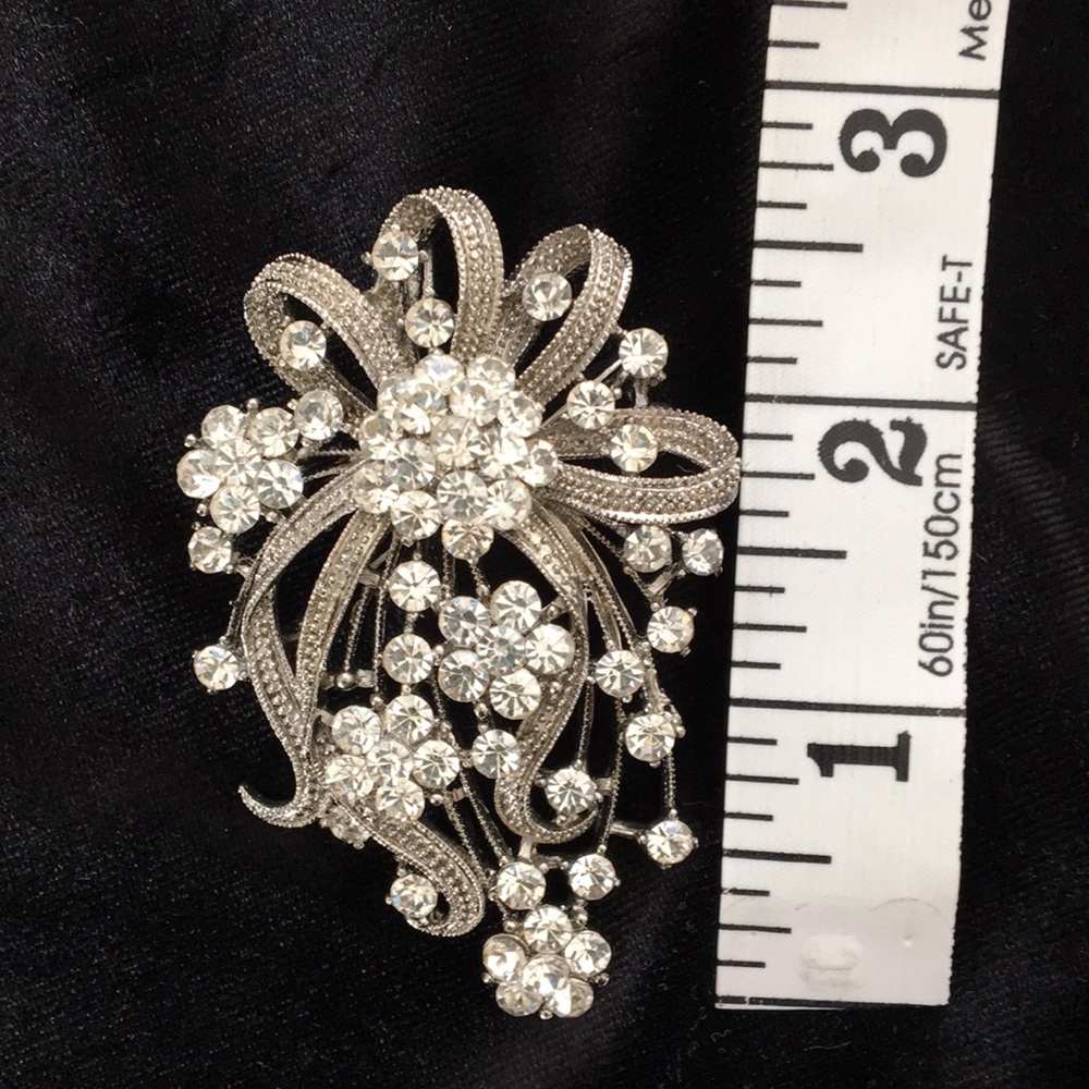 Designer Pin - Picture 4 of 5